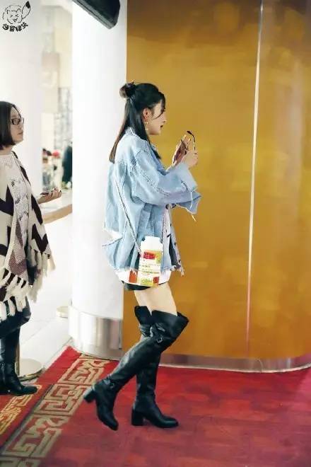 过膝靴杨幂,杨幂穿黑色过膝长靴街拍