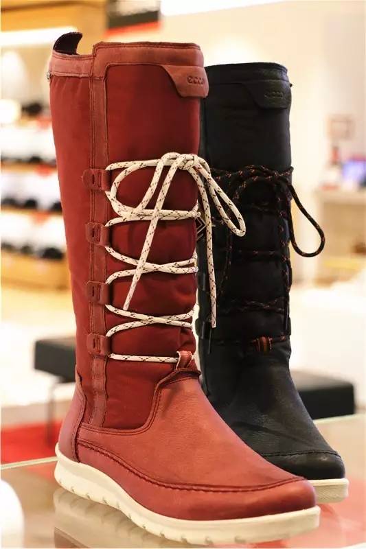 听说草木绿是2017年度代表色！我只想穿上美美的圣诞色，不小心领先时髦一整年！