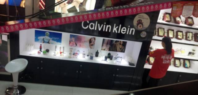 4折？5折？6折？一年一度的友谊通宵店庆又来啦，真的有必要去挤吗？