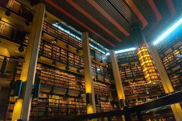 霍格沃茨的建筑,霍格沃茨魔法学校建筑是什么风格