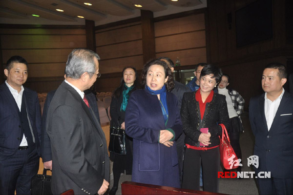 来了新闻早班车今天,9月13日新闻早班车