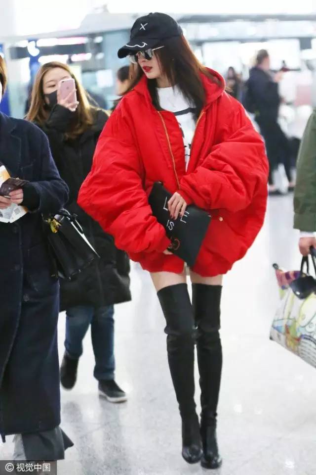 过膝靴杨幂,杨幂穿黑色过膝长靴街拍