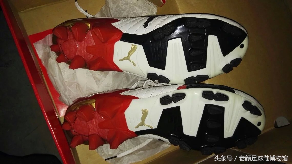 足球鞋历史第一战靴,历史最好碎钉足球鞋