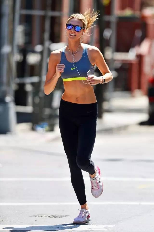 新年圣诞礼物送啥咧？精挑细选的50款运动单品清单送给你！