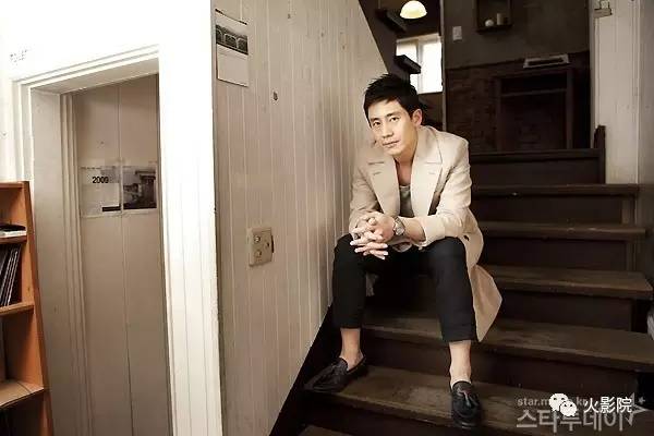 无论《鬼怪》会不会烂尾，我都迷上了这个大脸盘、小眼睛的妹纸！