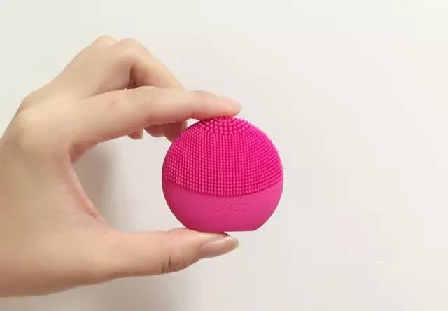 推荐给大家一款好用的护肤品,推荐一下最近很火的护肤品