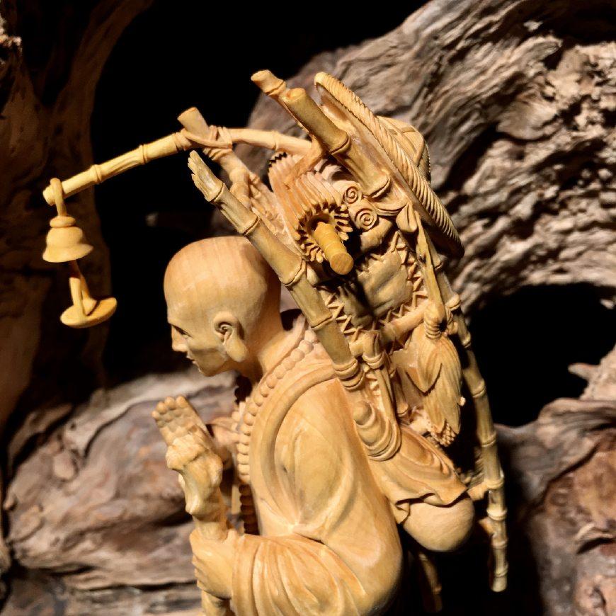 如何辨别木雕的年份,木雕工艺品深度分析