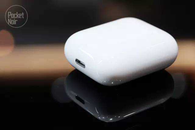 AirPods:头都快甩掉了,还是甩不掉它