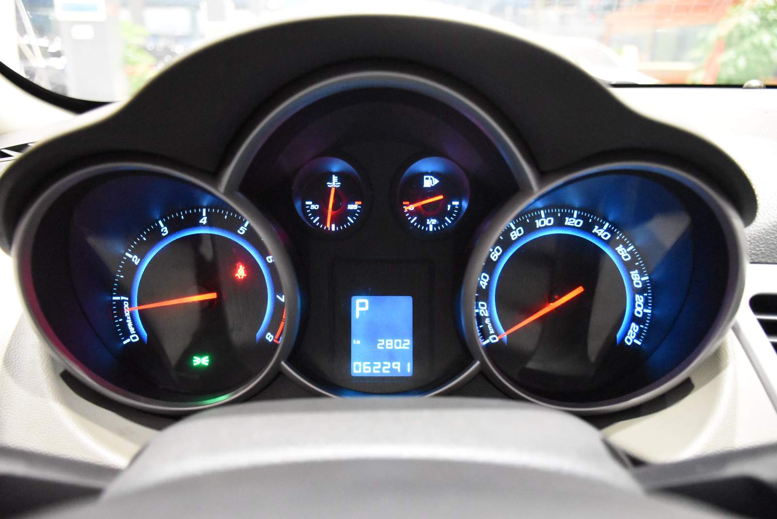 雪佛兰科鲁兹2013款1.6LSL天地版AT东莞版