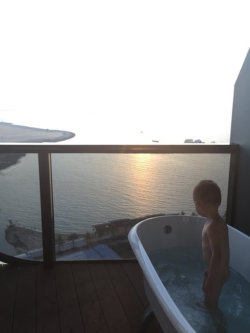 一家三口去三亚,一家三口三亚旅游图片