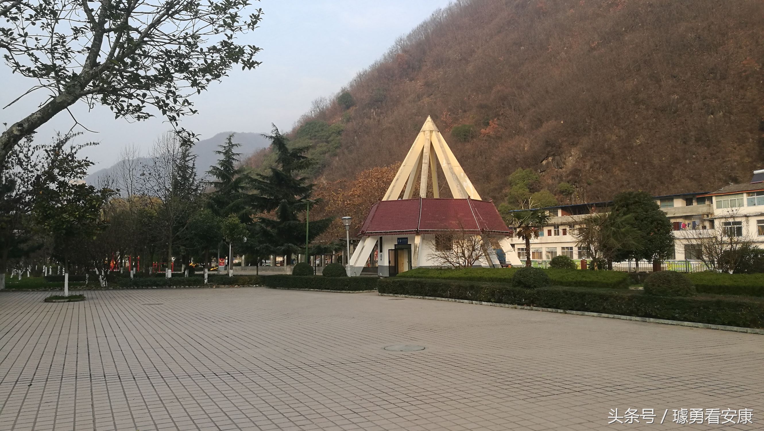 这里是中国慢城,一个让人能够宁静的城市这里环境美人情更美