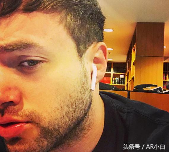 airpods线上买还是实体店买好,airpods现场提货