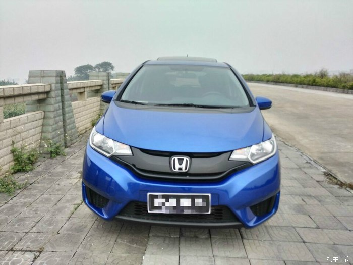 蓝色的飞度为什么便宜,蓝色飞度好看吗