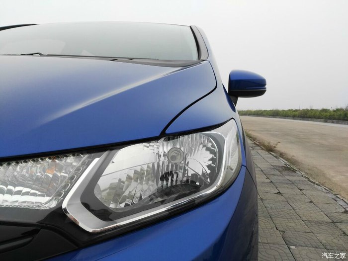 蓝色的飞度为什么便宜,蓝色飞度好看吗
