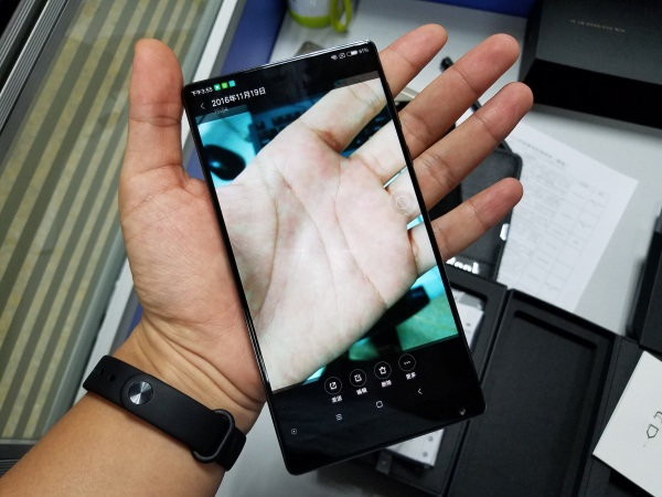 全面屏是什么手机,全面屏是华为提出的吗