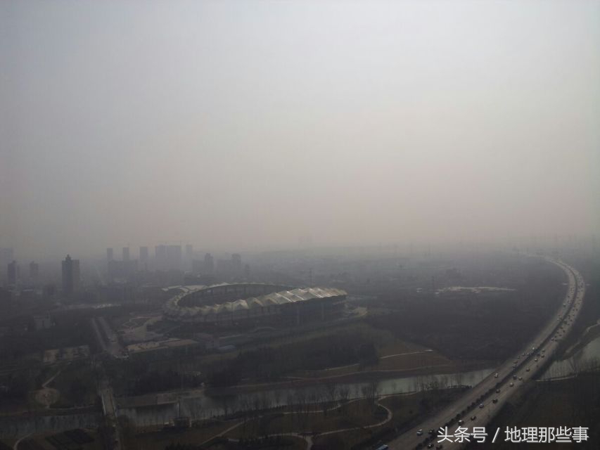 雾霾是怎么形成的呢,你知道雾霾是如何形成的吗