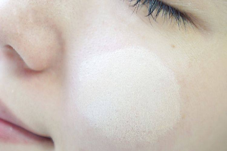 粉底气垫遮瑕保湿持久不脱妆正品,水润果冻气垫粉底