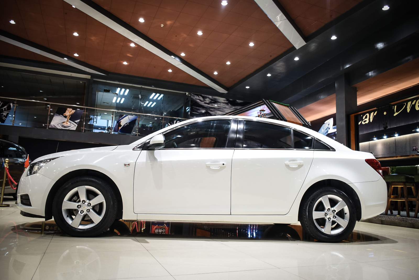 雪佛兰科鲁兹2013款1.6LSL天地版AT东莞版