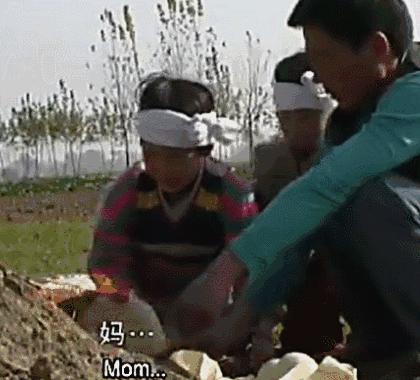 直播分娩现场？这部纪录片想说的其实更多