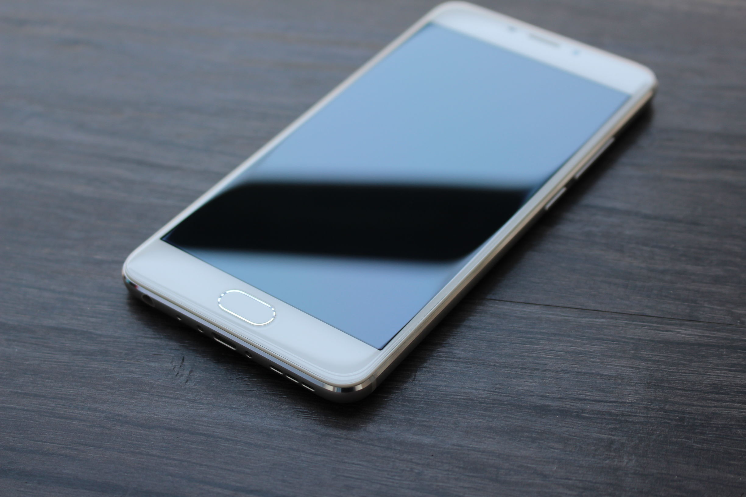 除了红米还有什么手机性价比高,魅蓝note5值得入手么