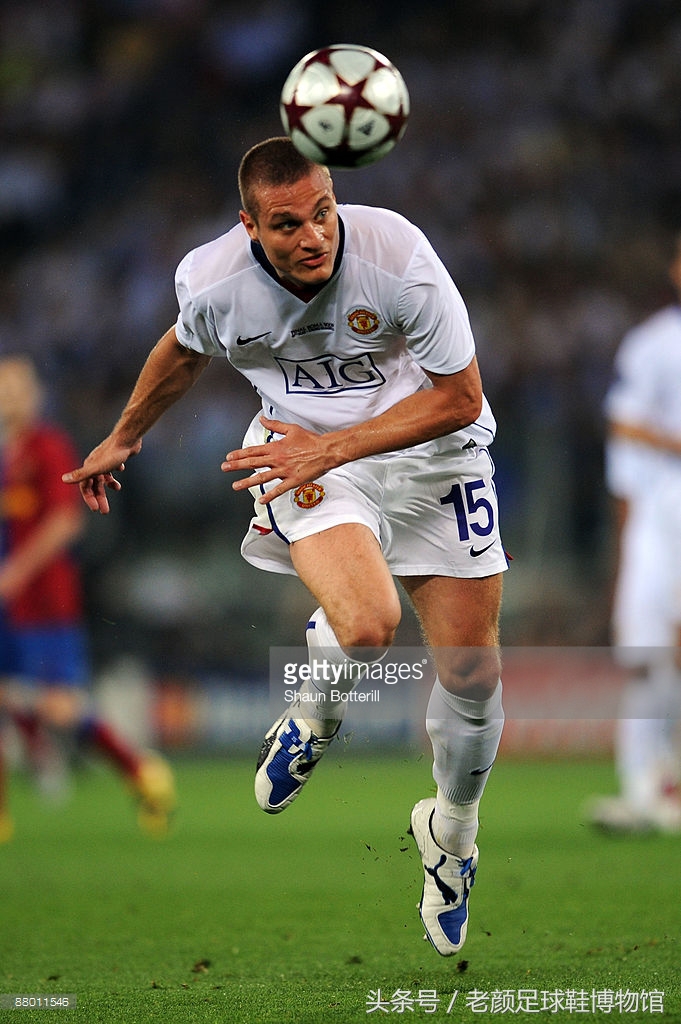 足球鞋历史第一战靴,历史最好碎钉足球鞋