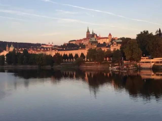 布拉格广场hello,hello说唱布拉格