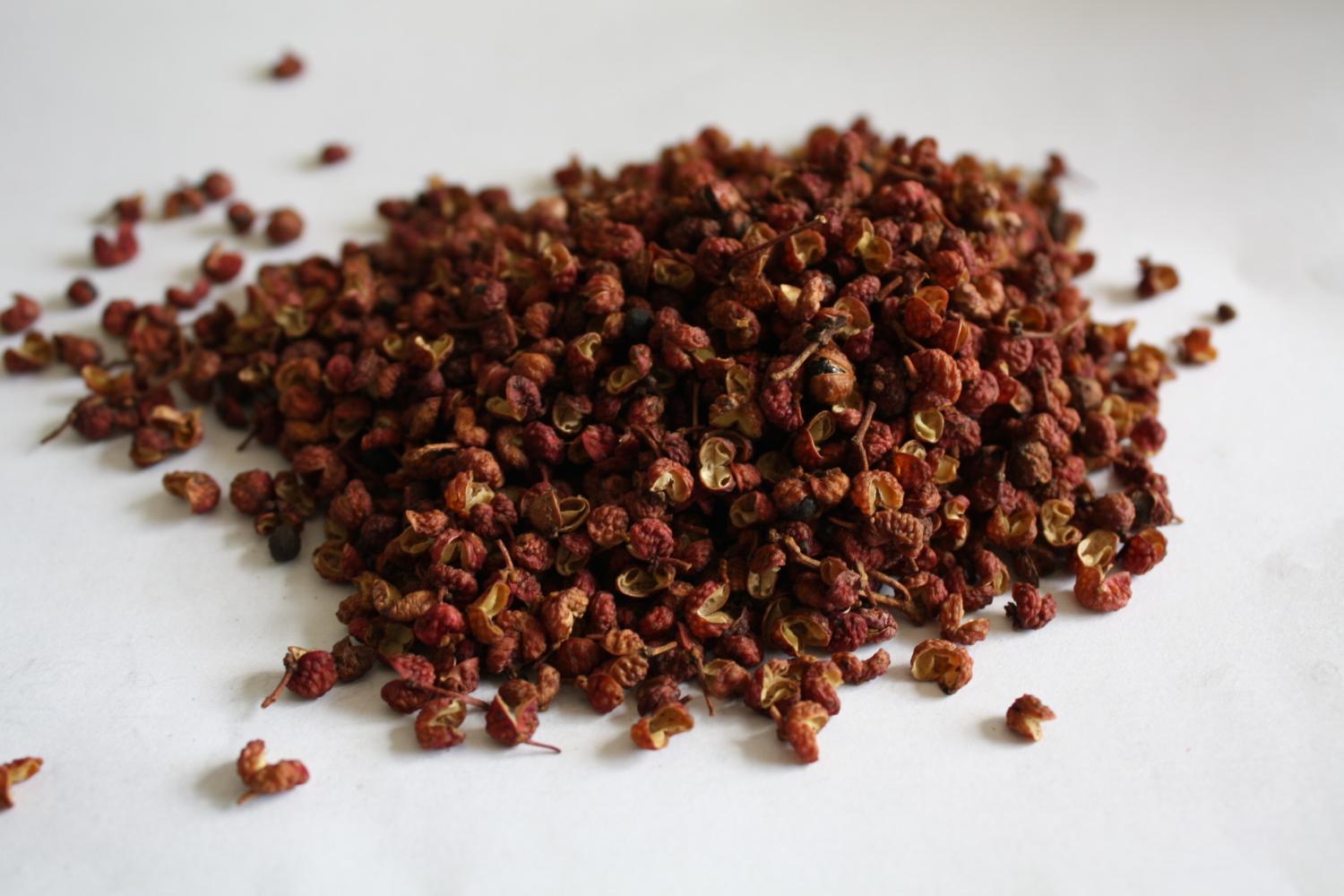 实木地板被白蚁蛀,木地板潮湿虫怎么消除