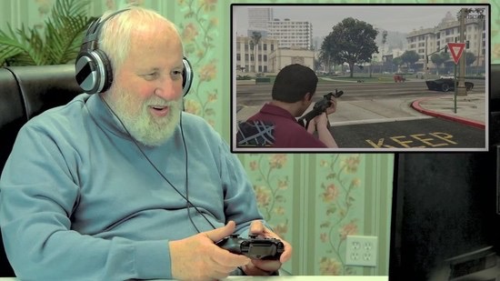 游戏老小孩：日本爷爷好抖M，美国奶奶喜直播，中国老头忙充钱