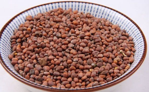 冬季泡脚加点它保健强身防治百病,老中医冬日泡脚养生妙招