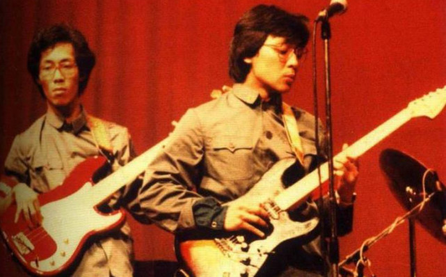 大揭秘黄家驹的不朽传奇,100张照片告诉你黄家驹