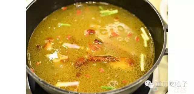 重庆主城最受好评的5家酸萝卜老鸭汤你吃过吗？