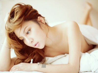 怀孕30天hcg低是怎么回事,怀孕30天hcg值低小腹隐隐作痛