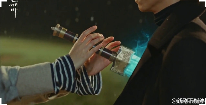 鬼怪06—孔刘交代完后事，但是金高银拔不出剑，还亲了他！