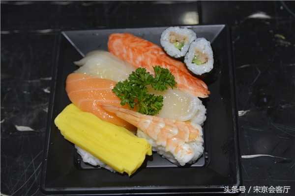 做餐饮赚不到百分之五十的毛利,卖食材赚钱