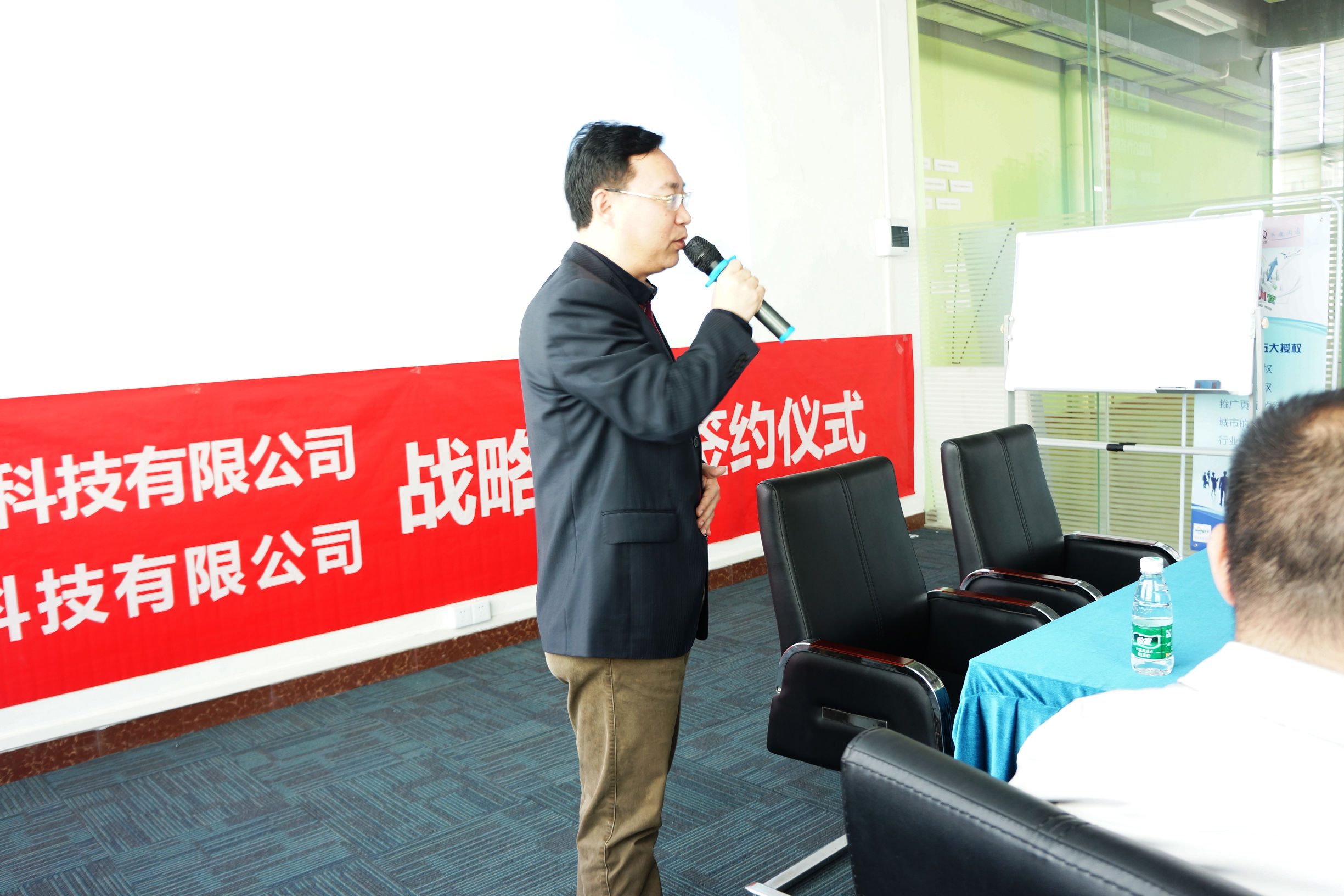 强强联合！玖悠数字营销与农语科技签约战略合作，聚变未来