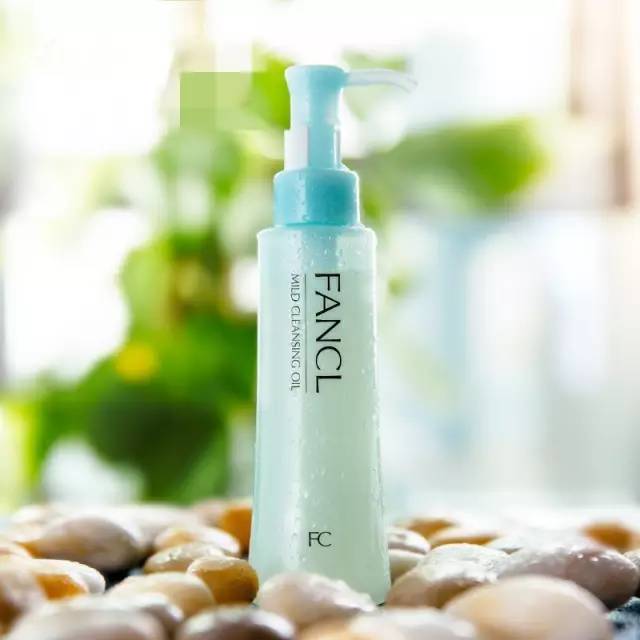 推荐给大家一款好用的护肤品,推荐一下最近很火的护肤品