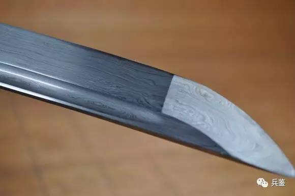 花纹钢和陨铁剑怎么分辨,怎么鉴别花纹钢的剑