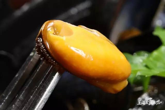 带上你的Dior、YSL到这家高逼格西餐厅，按口红数吃牛排！