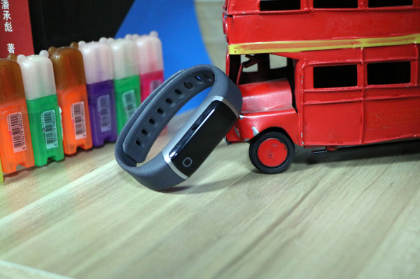 乐心手环zivaplus区别,乐心小米华为手环横评