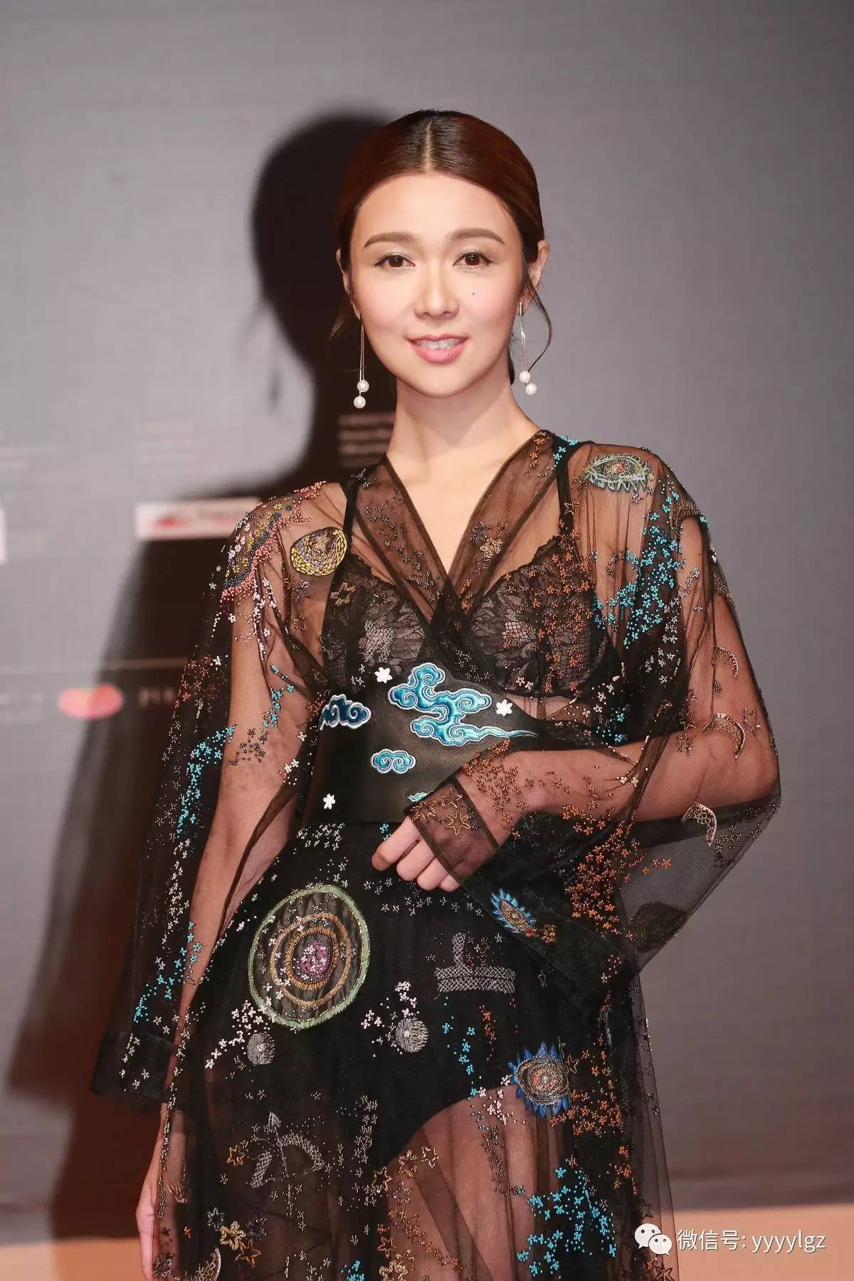 秘交三年富二代男友正式浮出水面，薛凯琪情归教育大鳄独子