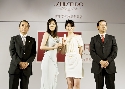 欧珀莱水乳和怡丽丝尔水乳哪个好,欧珀莱和怡丽丝尔肌源觉醒哪个好