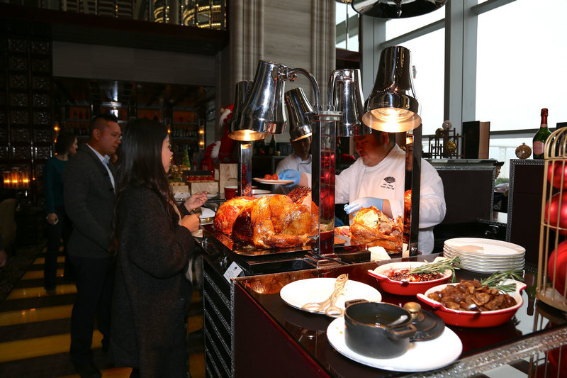 澳门旅游塔蹦极吃东西 (澳门旅游塔笨猪跳)