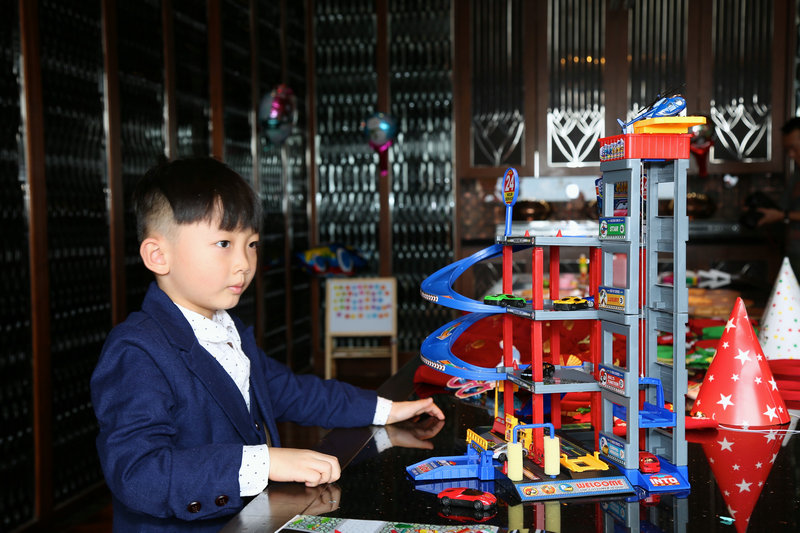 澳门旅游塔蹦极吃东西 (澳门旅游塔笨猪跳)