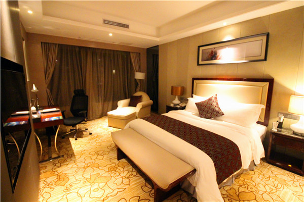 白云机场附近有什么酒店,在白云机场6个小时去哪里