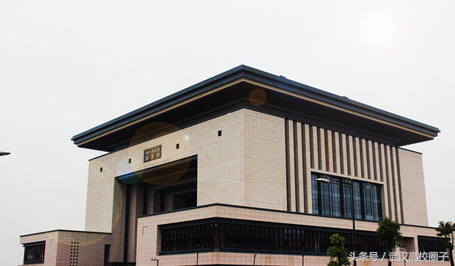 姝︽眽澶у涔﹂瀛﹂櫌,姝︽眽瀛﹂櫌灏辫浣撻獙