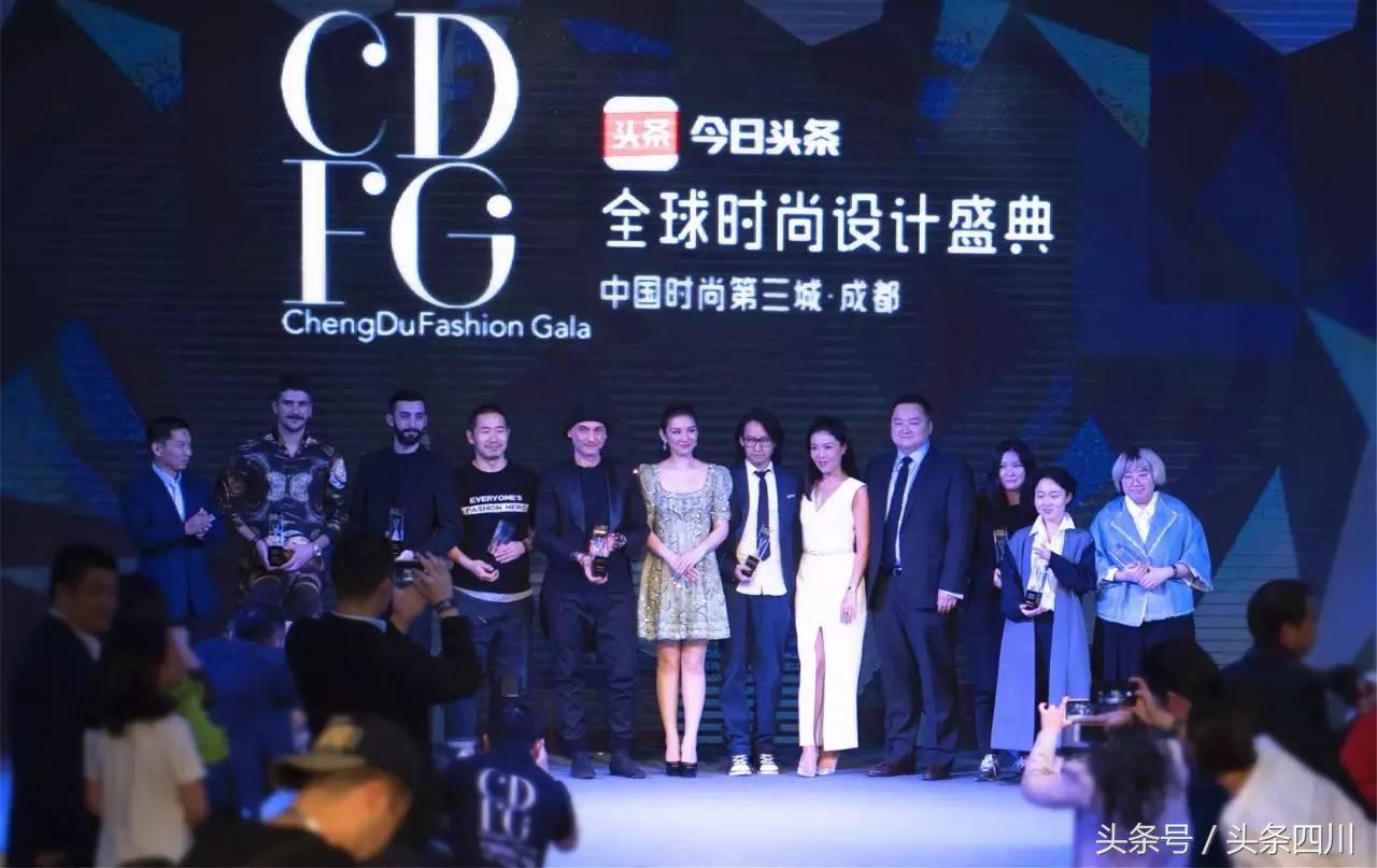 获得全球时尚盛典大奖,西航这个学校为什么这么时尚?