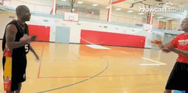 你听说过屁股也能传球吗？各种花式传球秀一脸！