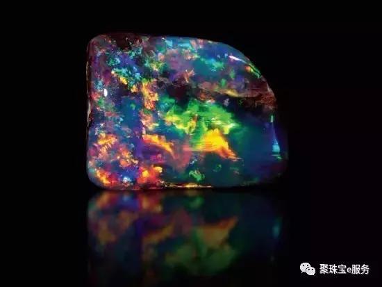 走进彩虹般的宝石——欧泊