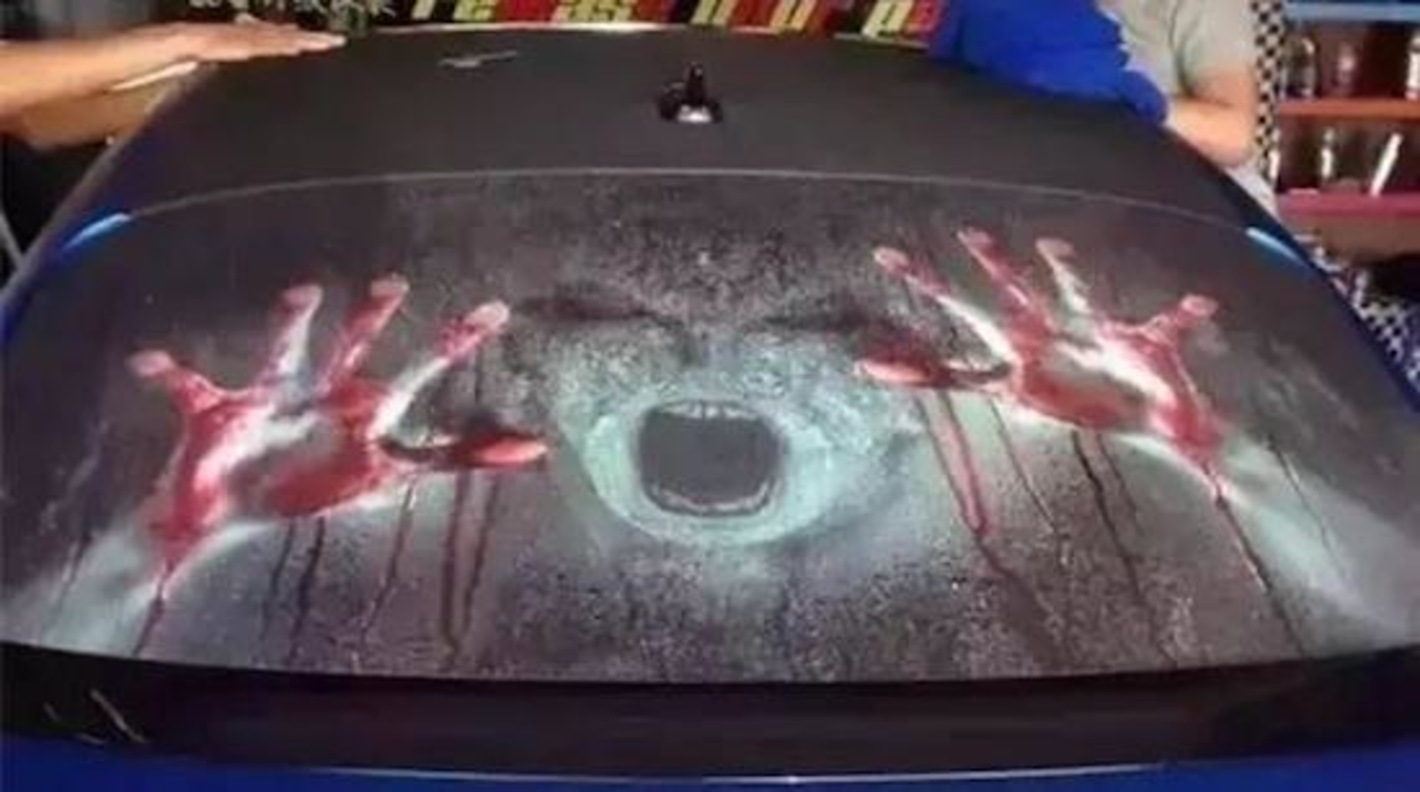 强光手电对付后车远光灯,小圆镜贴车尾对付远光狗效果如何