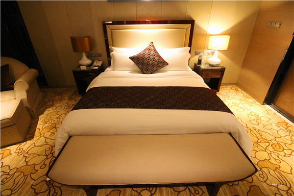 白云机场附近有什么酒店,在白云机场6个小时去哪里